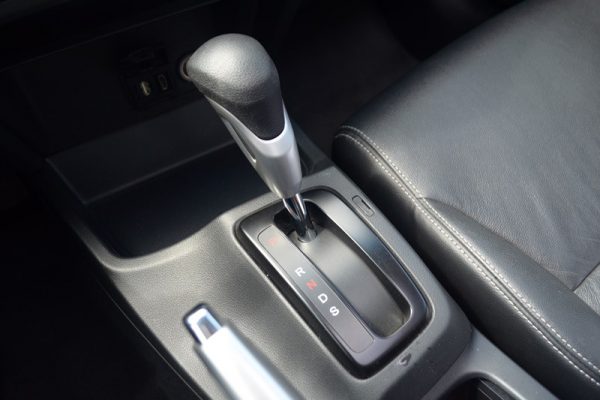 Hợp Nhất giải đáp - hộp số tự động là gì ?